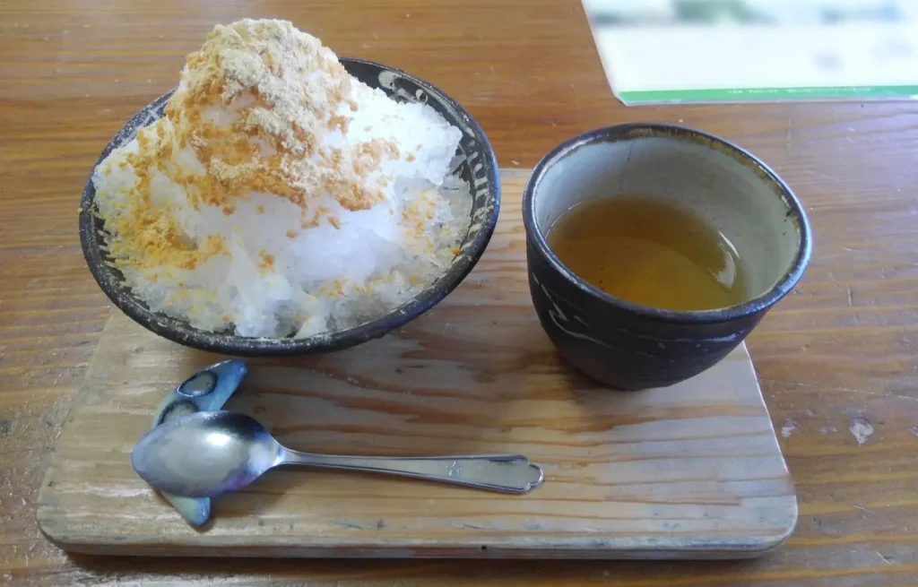 Hidangan penutup zenzai khas Okinawa.