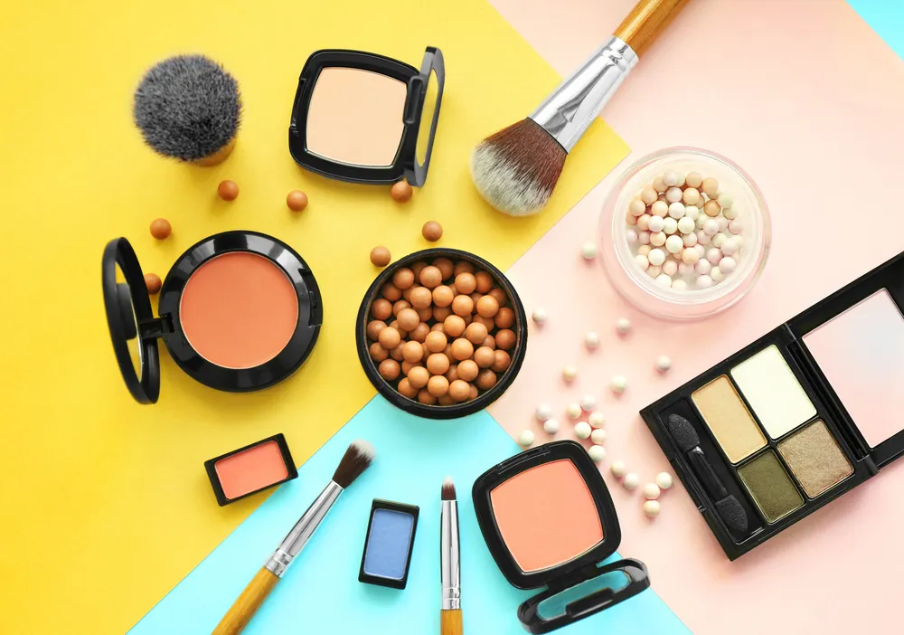 Berbagai macam produk makeup viral dari Jepang.